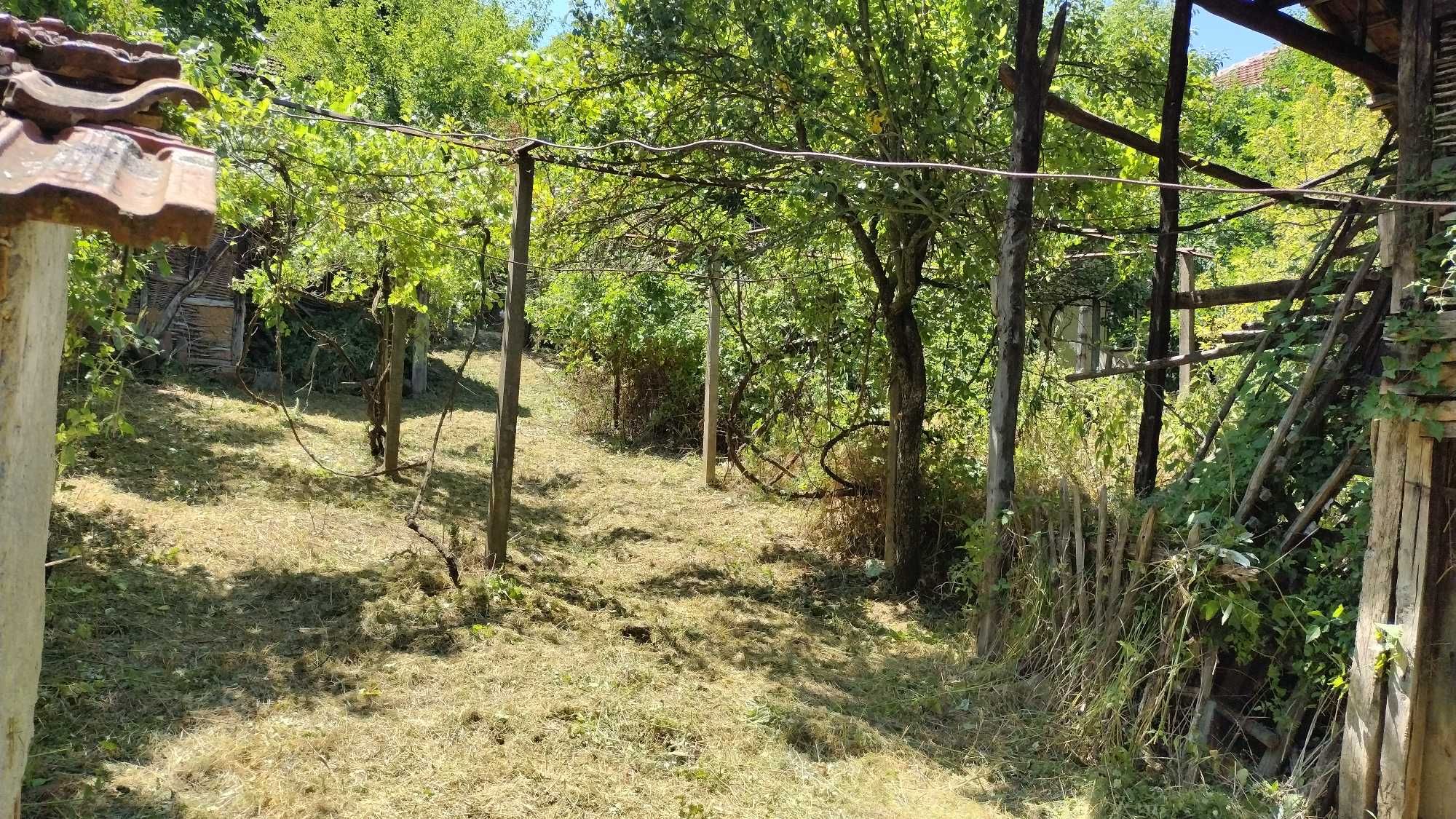 Продавам къща в с.Пастух