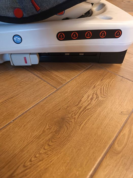 Детско столче за кола. Въртящо се на 360