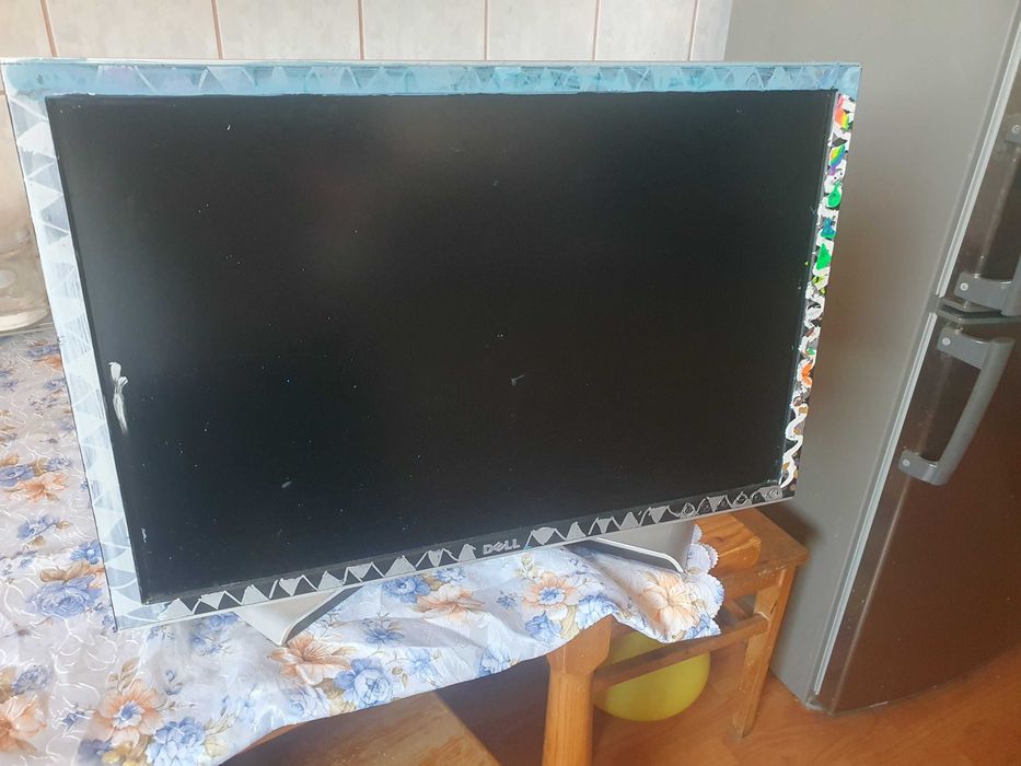 Monitor Dell 24" second