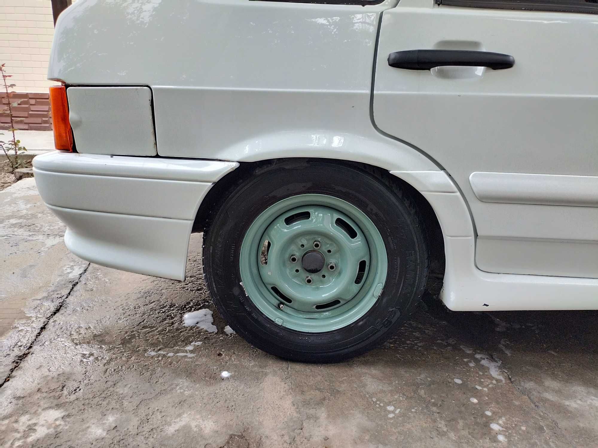 Диски r13бананы в сборе с покрышками Кама175/70r13