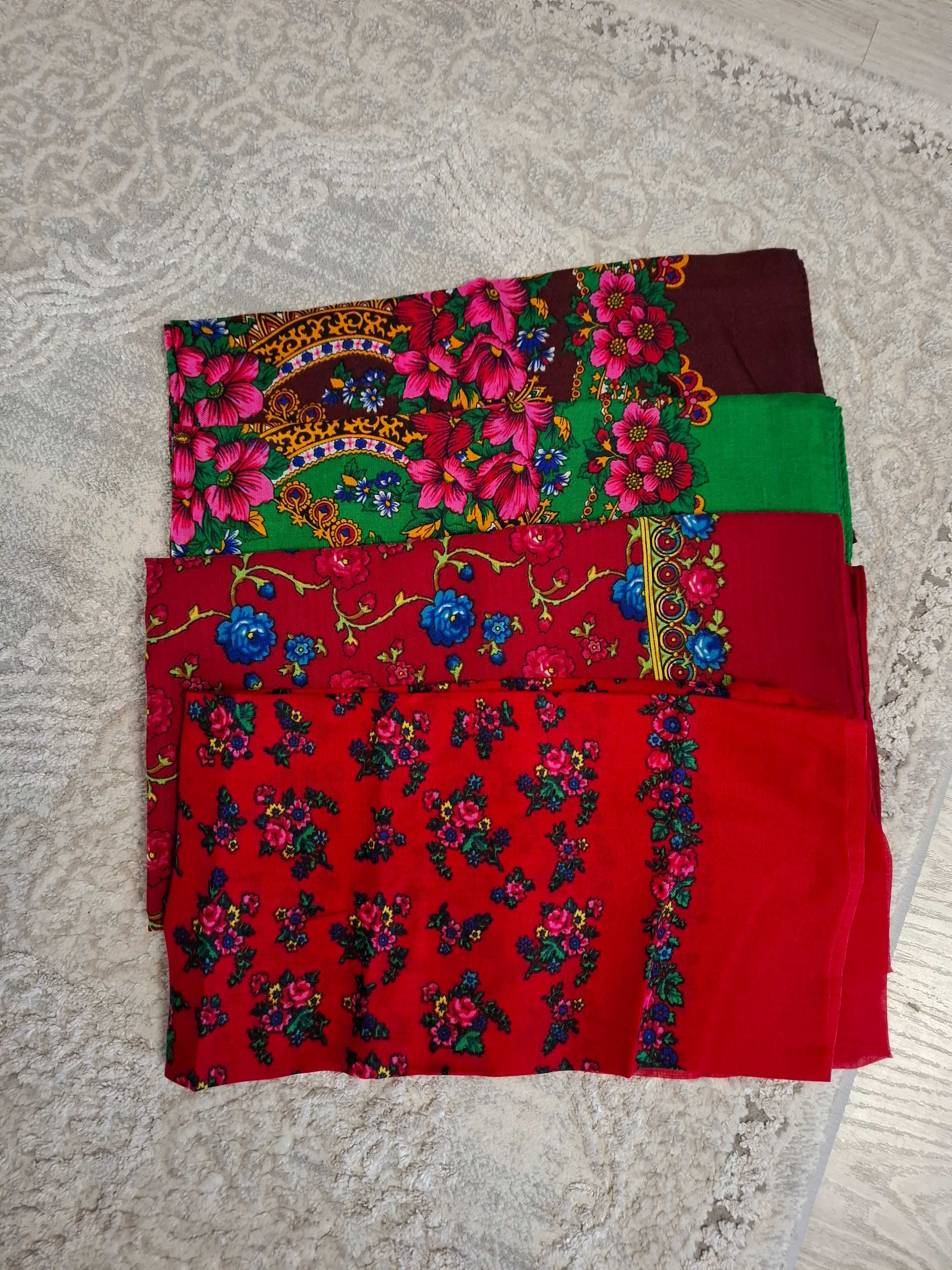 Vand urgent costum popular pt fetite, zona Maramures .
