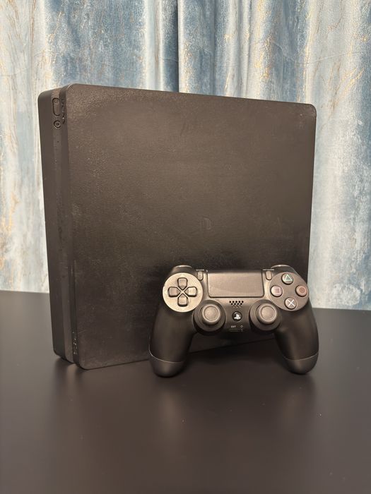 Playstation 4 slim 1Tb