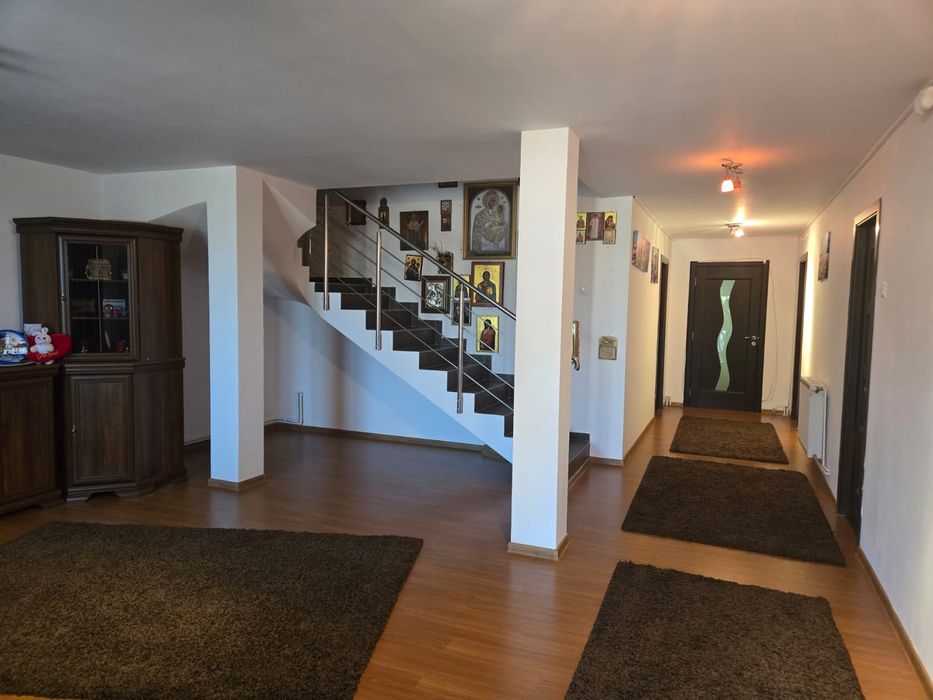 Casă de vânzare în comuna Bârza-Județul Olt