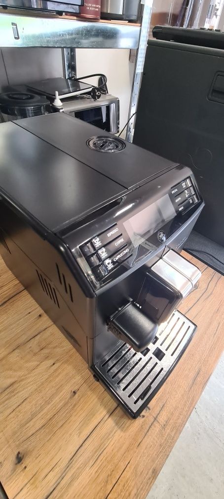 Кафеавтомат Saeco Minuto HD8763