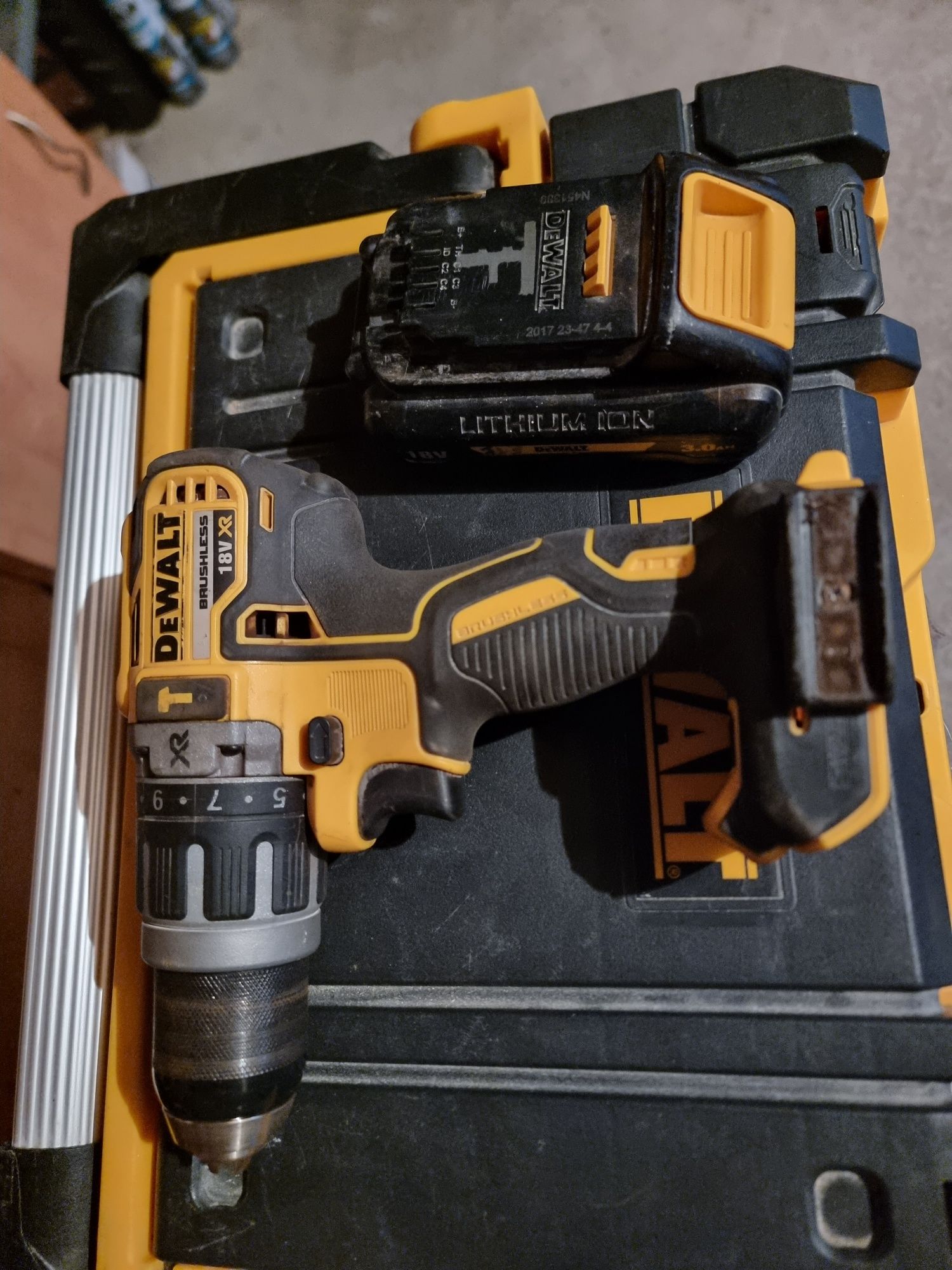 Dcb796n bormasina Dewalt