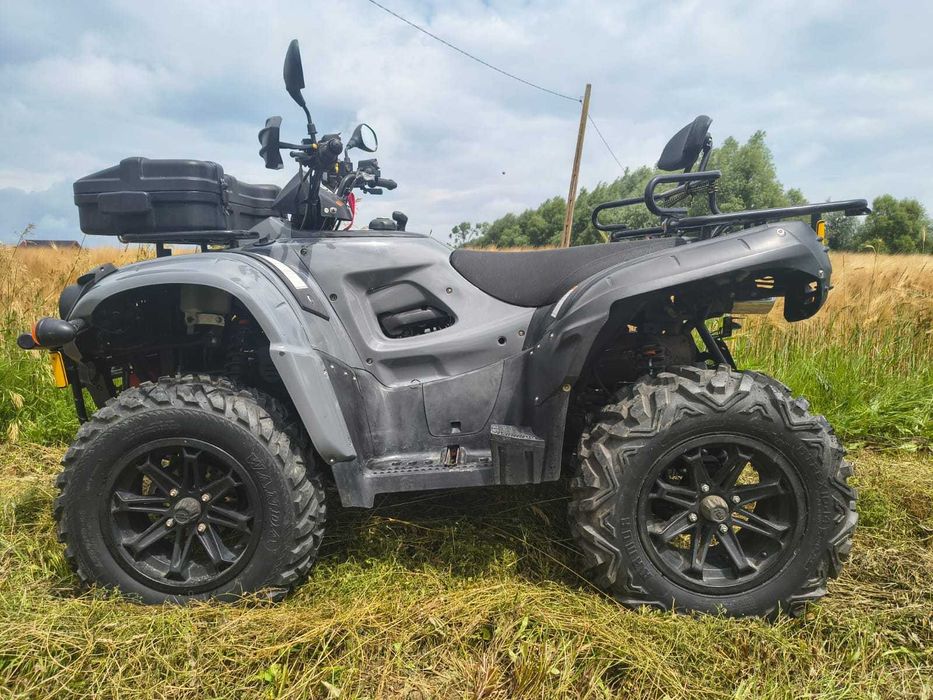 Vând ATV TGB 550