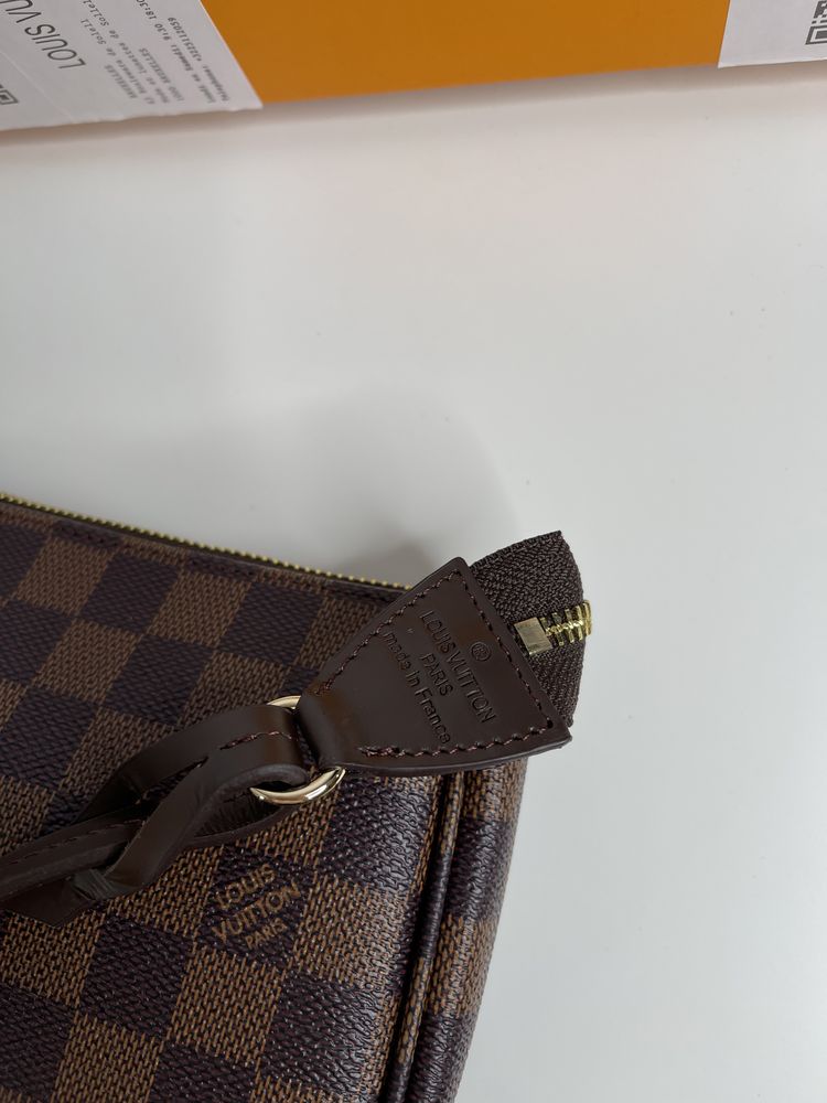 Poseta mini - Louis Vuitton Pochette Damier