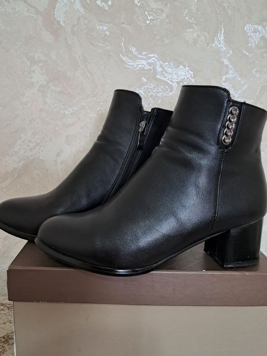 Продам женские полусапожки