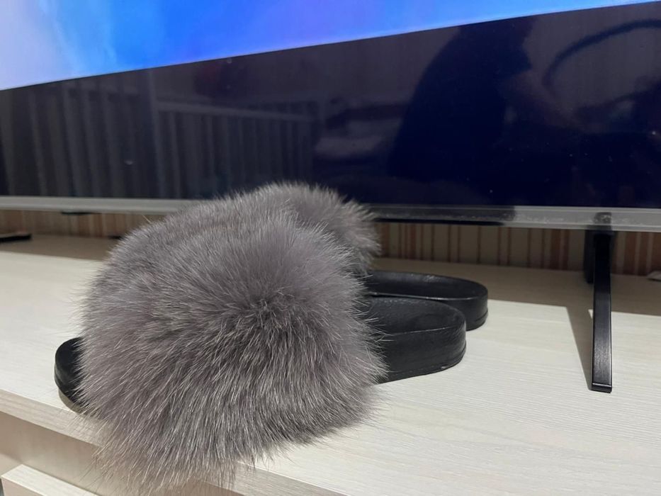Шлепки из натурального меха Турция