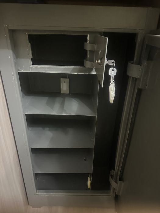 Сейф с сигнализацией