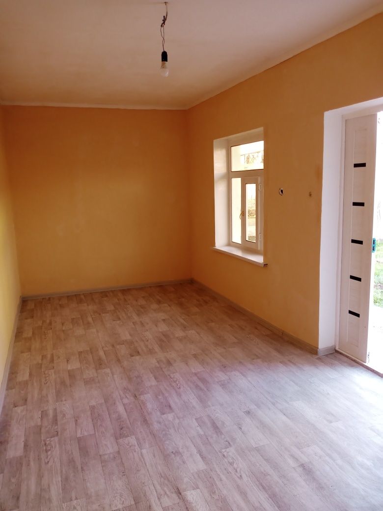 Srochna 2 yarm sotxli xovli sotiladi