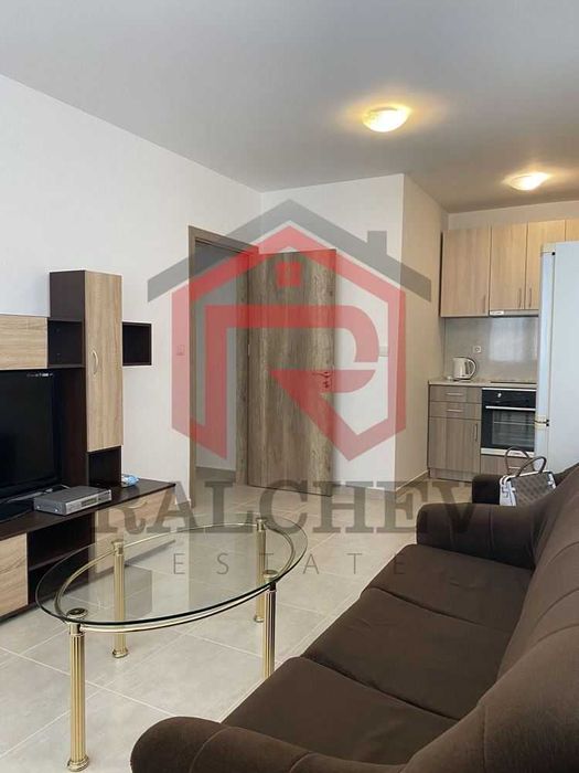 Тристаен апартамент под наем / Възраждане