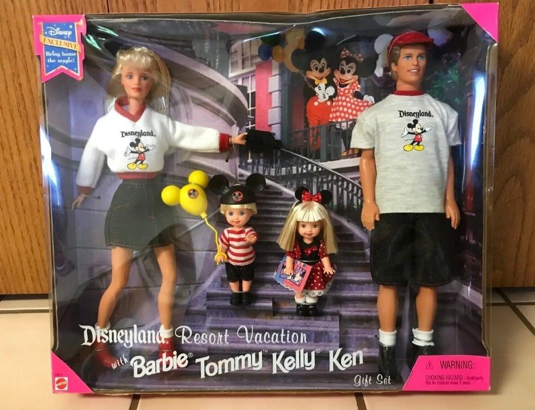 1998 Barbie Disneyland Resort Vacation Gift Set - Barbie, Tommy, Kelly