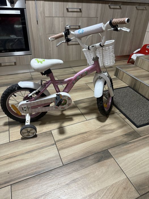 Vand bicicleta 2-3 ani  roz