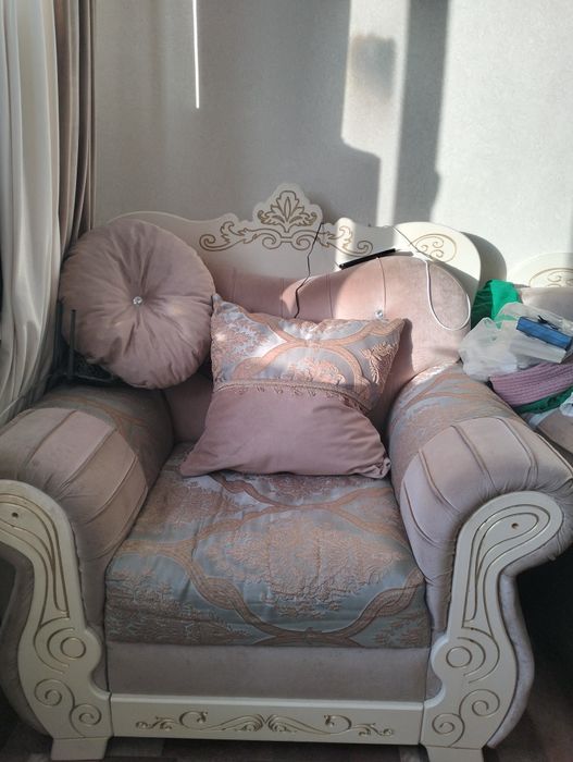 Продам диван 2кресломи