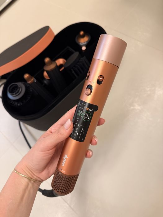 Dyson airwrap i.d HS08 ondulator