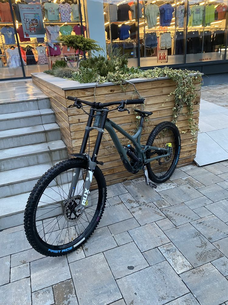 vand bicicleta full suspension downhill commencal supreme v4 2022