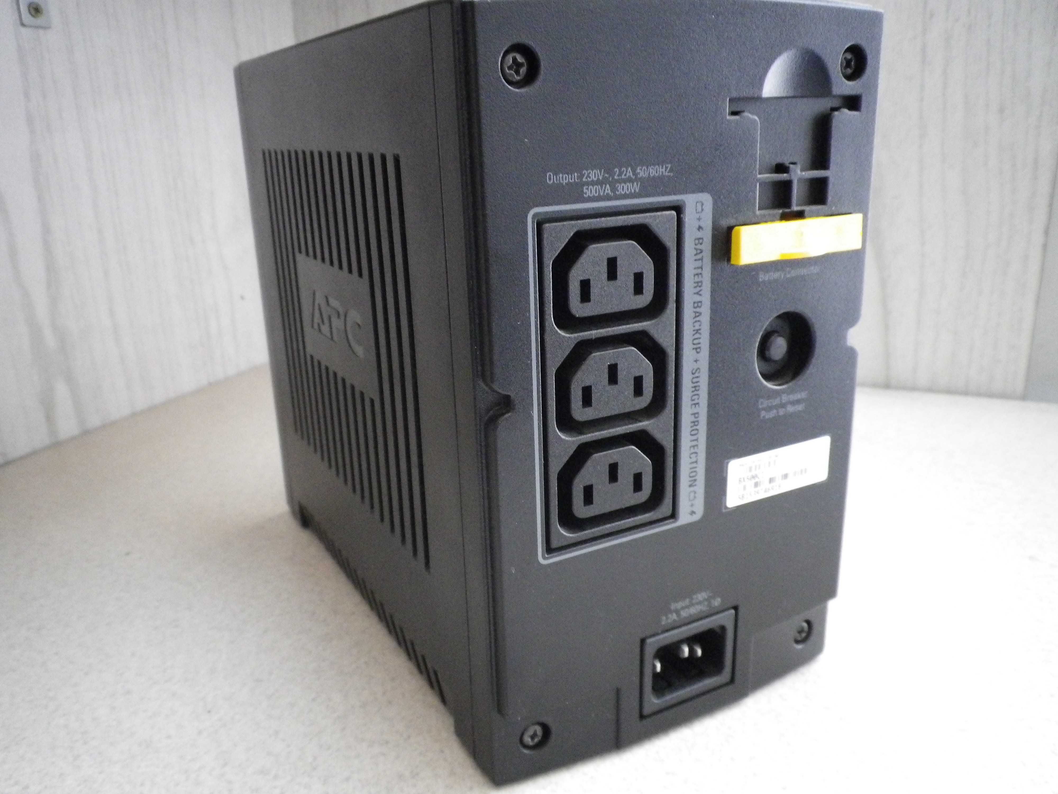 Качествен UPS APC BX500CI