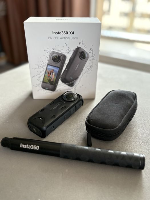 Insta360 X4 360°- екшън камера с Invisible selfie stick
