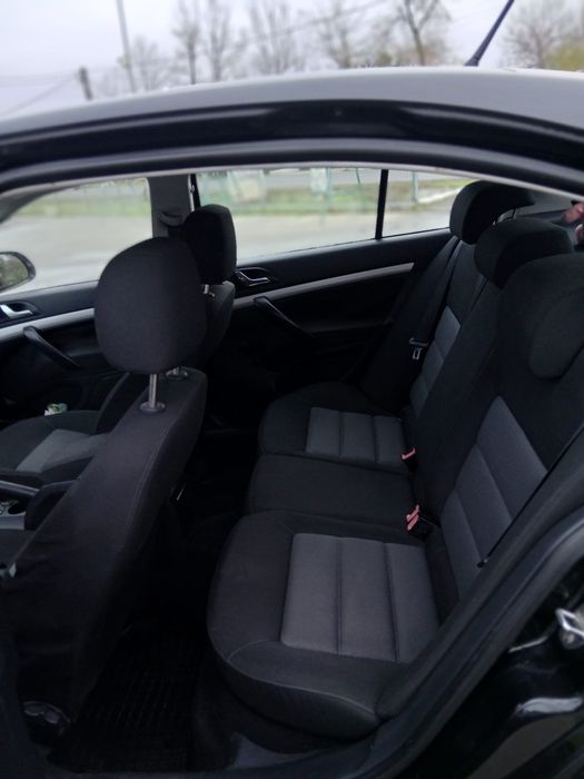 Skoda Octavia 2
Motor 1.6 tdi
Euro 5
Cutie automata DSG 
K