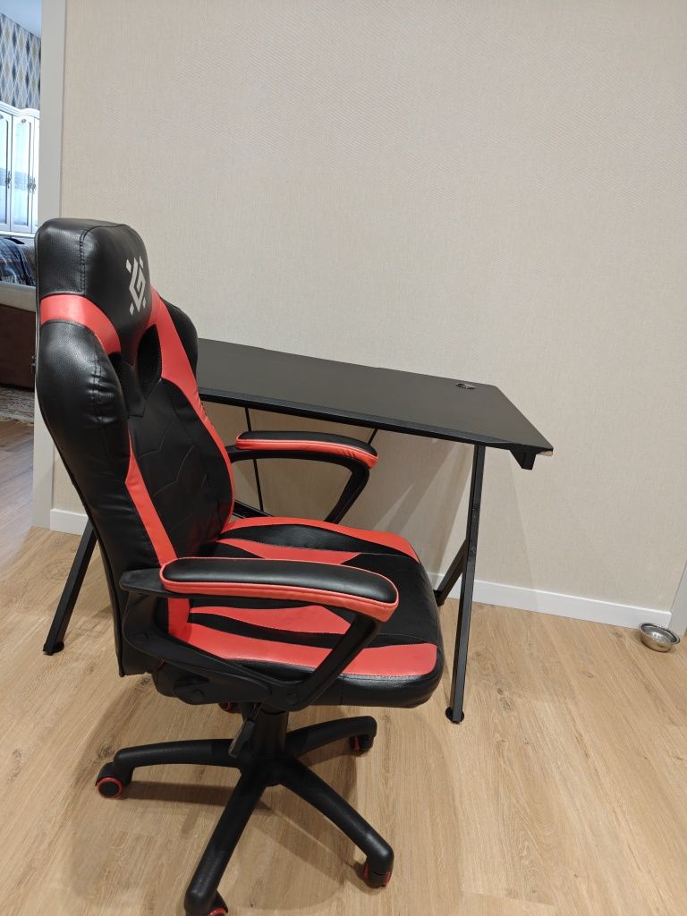 Продам игровой stul skyline