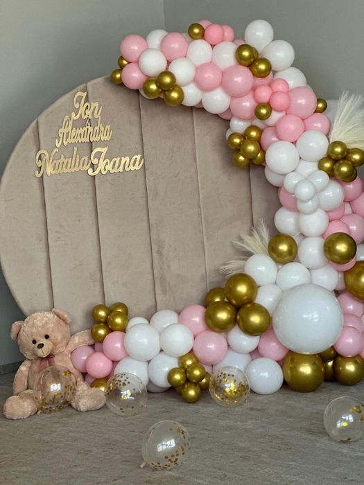 Aranjament floral pentru Cristelniță si Panouri florale/baloane