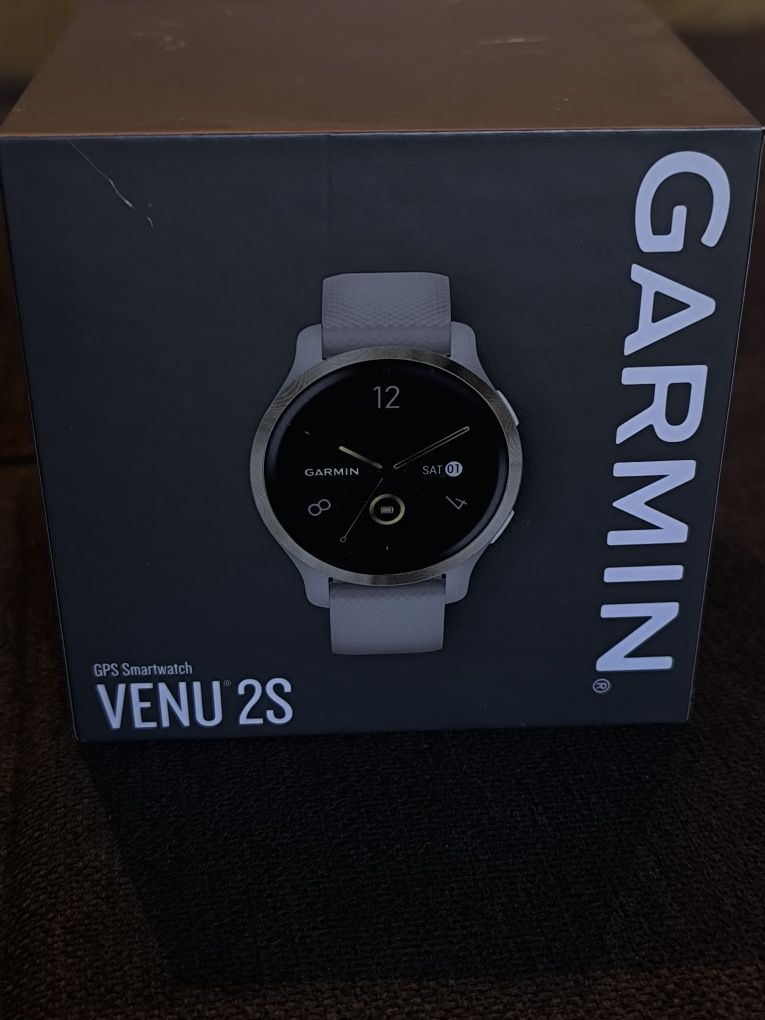 Смарт часовник Garmin Venu 2S