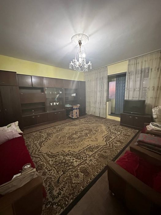 Ижарага 1/9/9 Кадышева базар 1 комнатная срочно в аренду 1 хонали