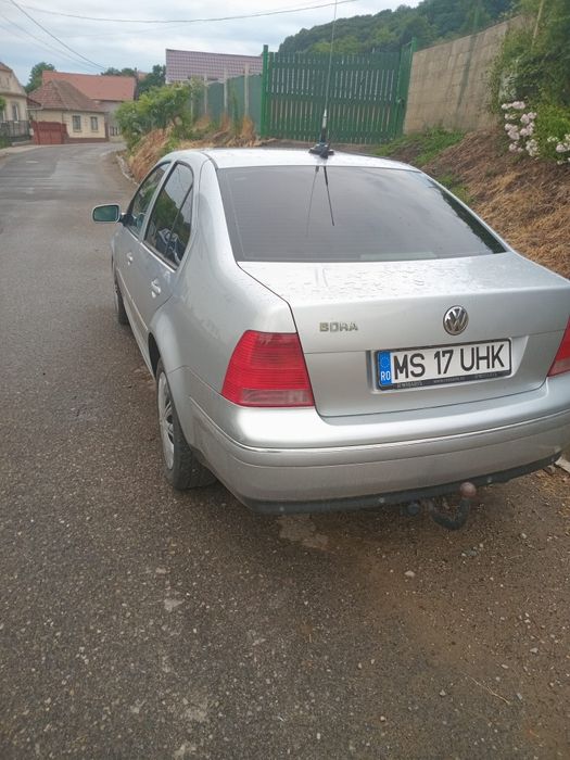 Vând bora 1.6benzina