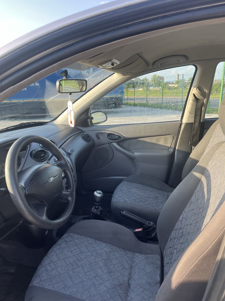 Vand ford focus 1, 1.8 tdci cu subwoofer