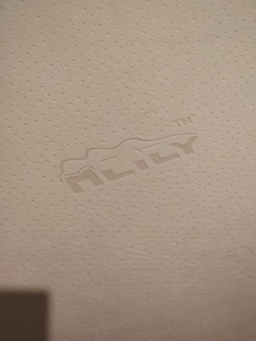 Pat cu saltea împreună