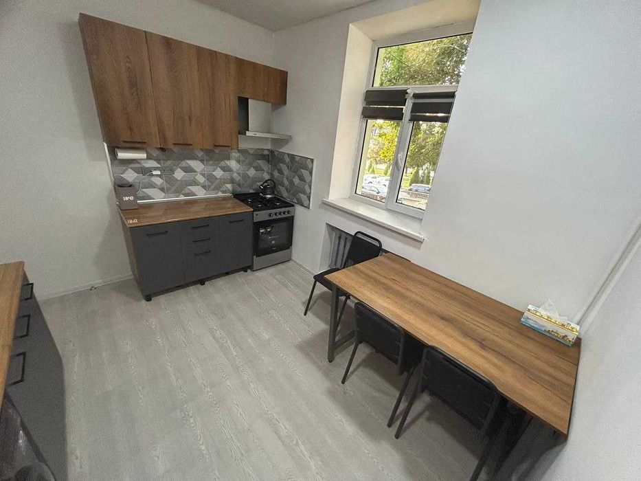 Срочно сдается квартира в центре города Лабзак | парк Локомотив