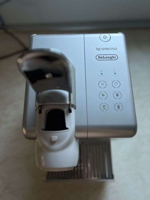 Aparat cafea DeLonghi Nespresso