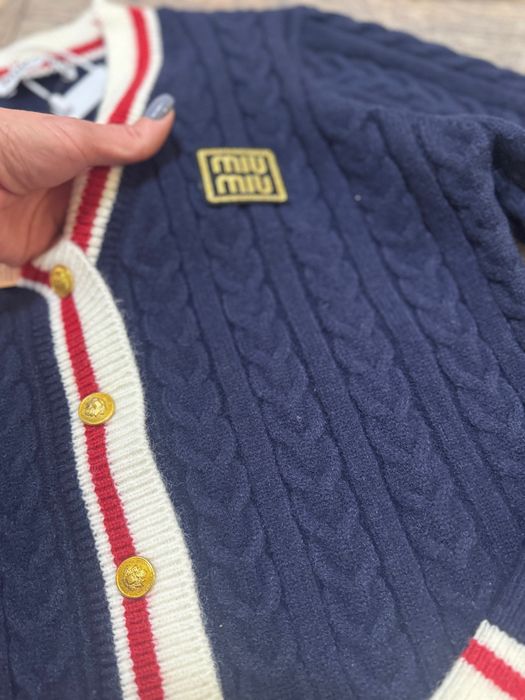 Дамска жилетка нова