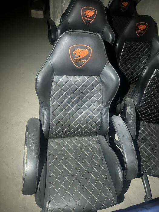 Игровые кресла.