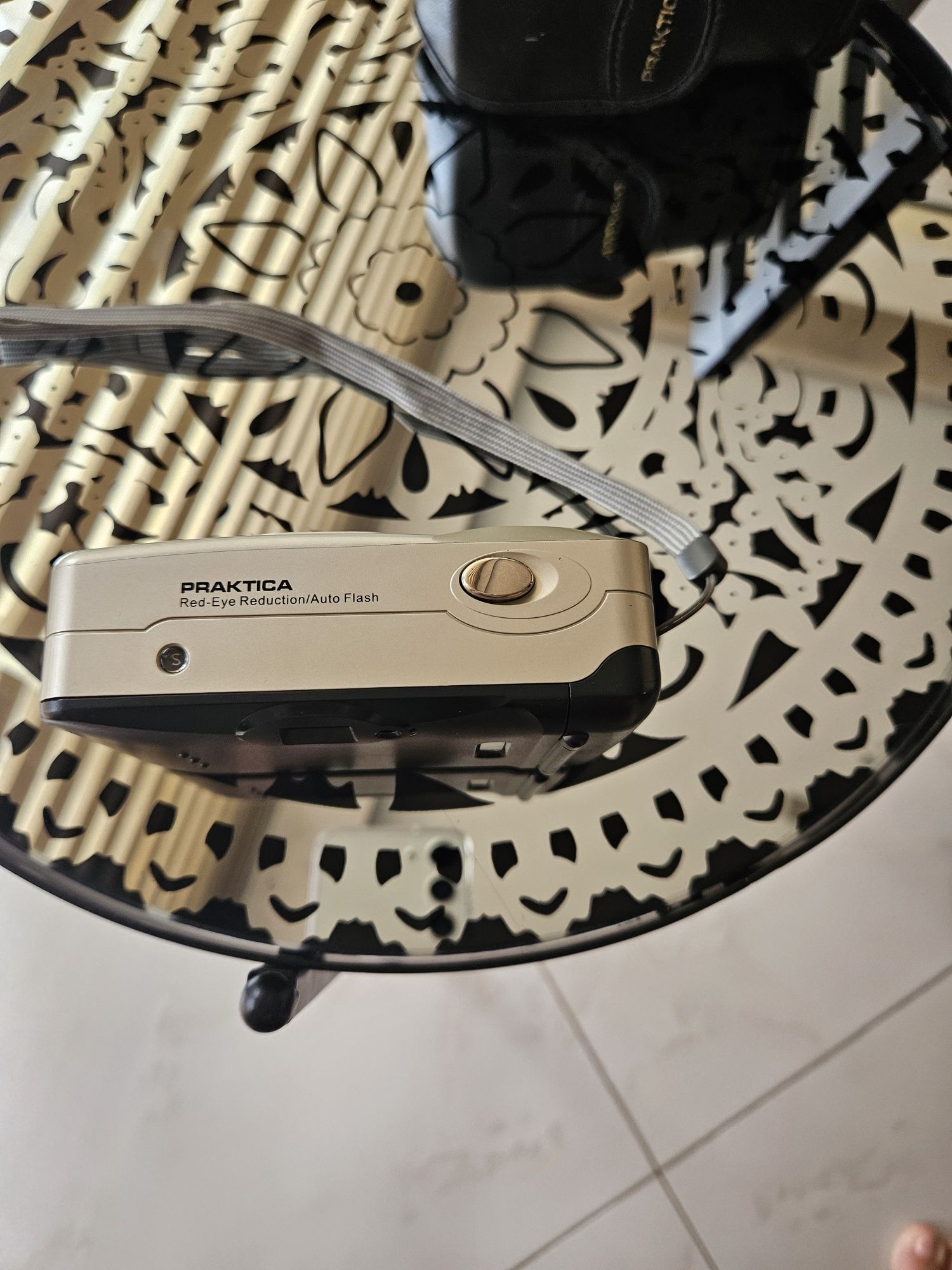 Фотоапарат с лента PRAKTICA