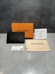 100% оригинален Louis Vuitton cardholder - пълен комплект.