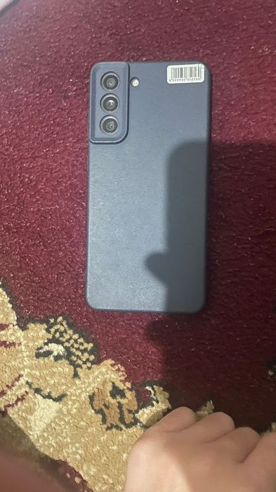 Samsung s21 fe. .