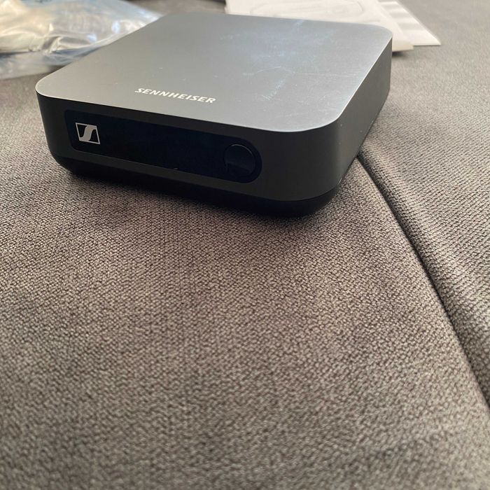 Блутут Аудио предавател Sennheiser BT T100