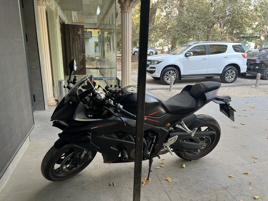 QJMOTOR 600RS 2025 года