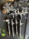 Injector , pompa injectie ,rampa 1.5 euro 6 renault dacia 0445110 652