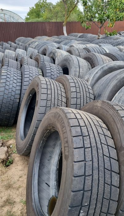 Anvelope Camioane/Semiremorci mărci premium stare impecabilă.