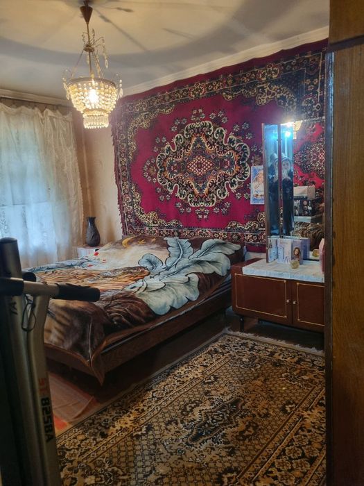 Продаем 3ком. Квартиру  Чиланзаре 21 кв. Учтепинский район.