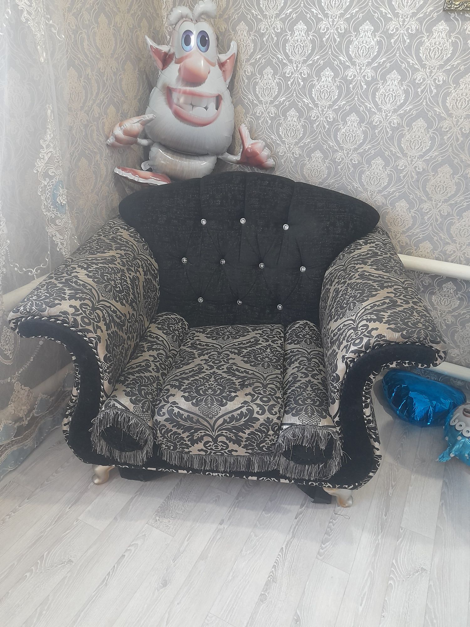 Продам диван в хорошем состоянии