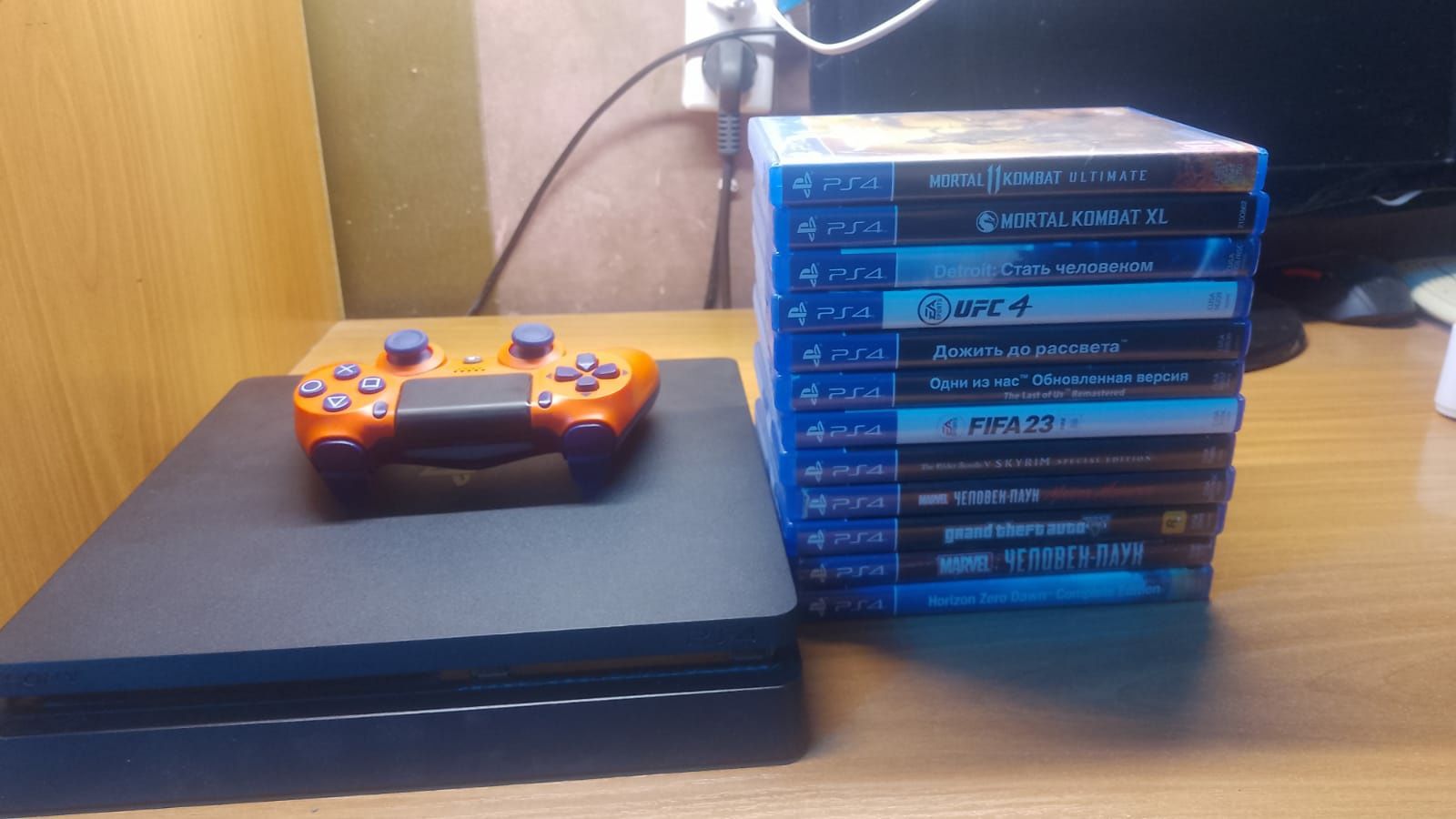 Продается ps4 slim