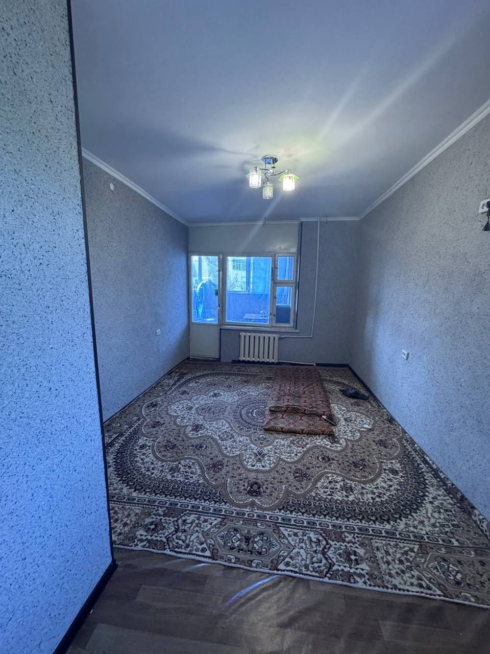 9 Bozorni yonidan 2 xona qilingan srochna sotiladi 3-qavatdan