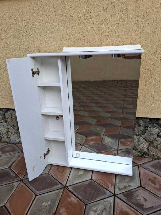 Mobila de baie – set complet

Nu asigur transport.