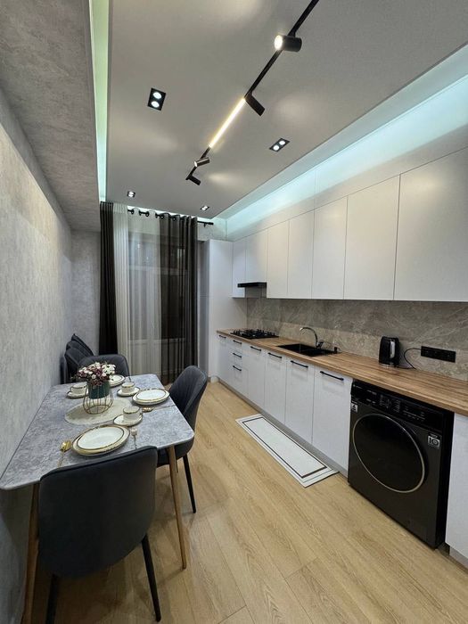 Poytaxt Residence Продается 2 комнатная квартира ремонт ул.Махтумкули