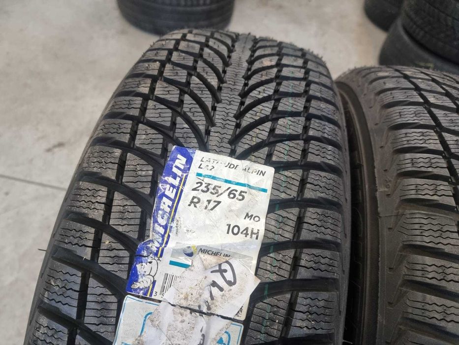 Set 4 Anvelope IARNA 235.65.17 "Michelin" ; NOI