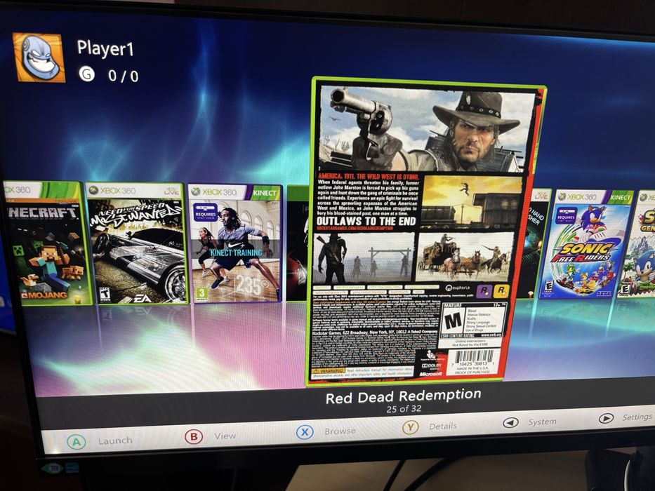 Xbox 360 E, Modat, 500GB, senzor Kinect, maneta